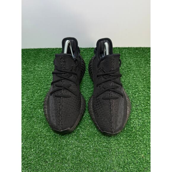 adidas gazelle silver green womens ADIDAS YEEZY BOOST 350 V2 ONYX HQ4540 – ChampCityKickz main image 0